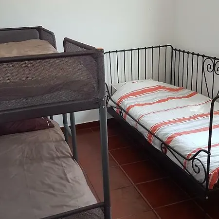 Casal De Portelinhas